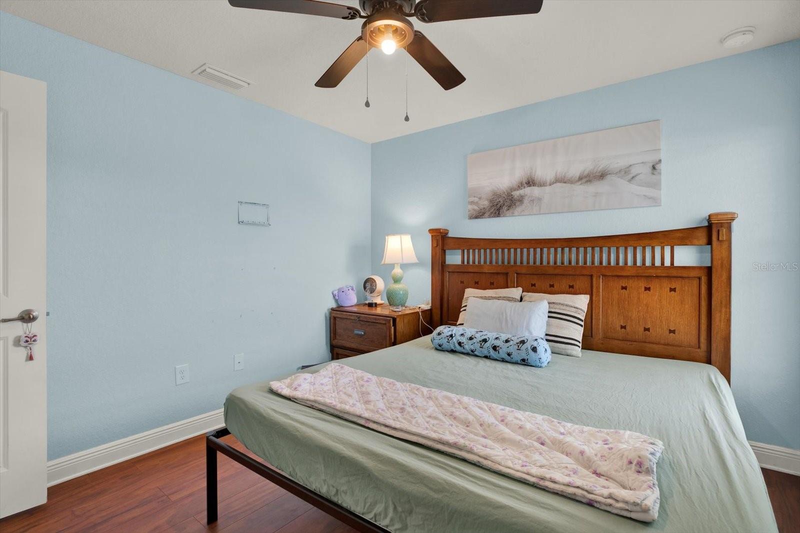 Image 24 of 34 For 14061 White Plains Street