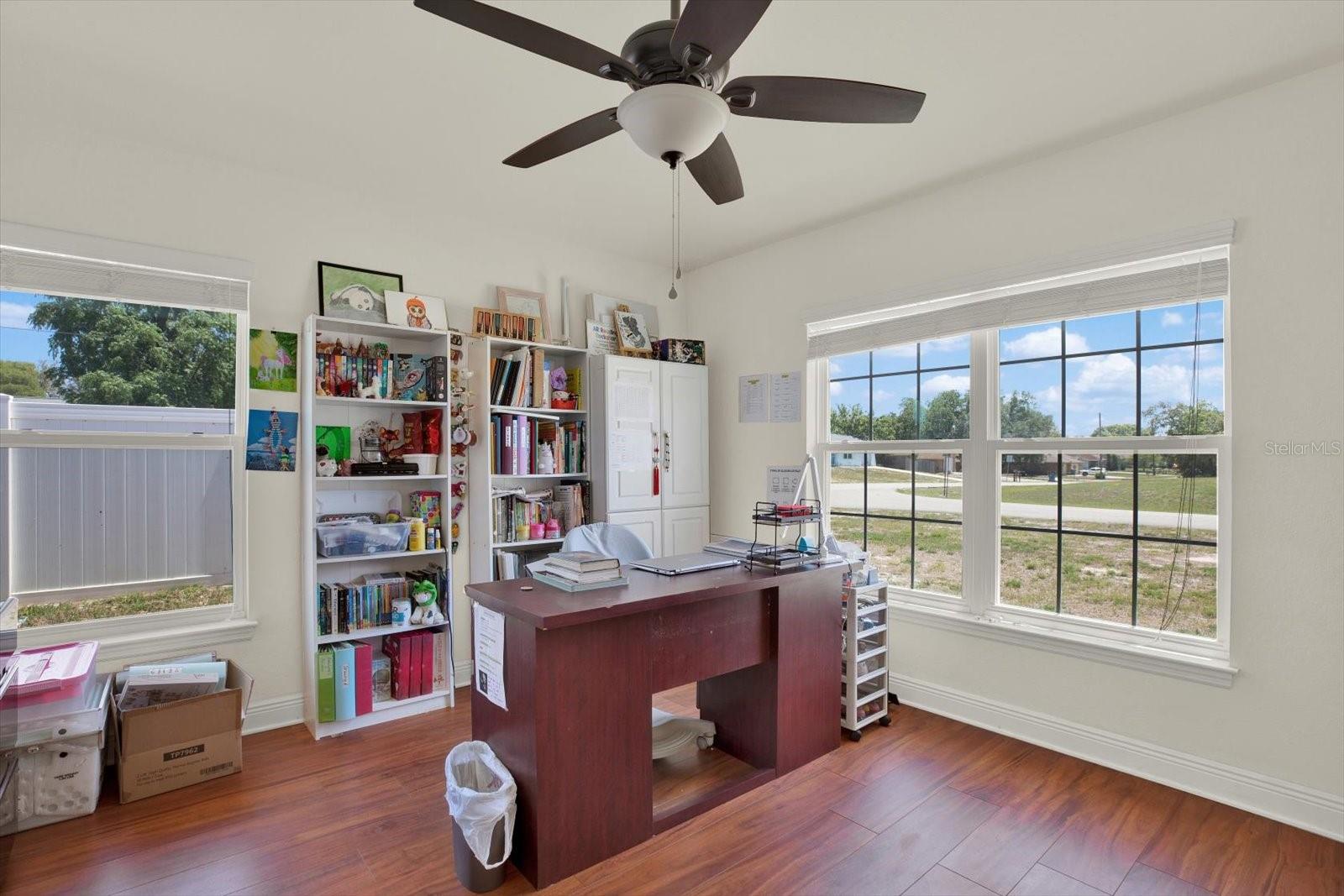 Image 25 of 34 For 14061 White Plains Street