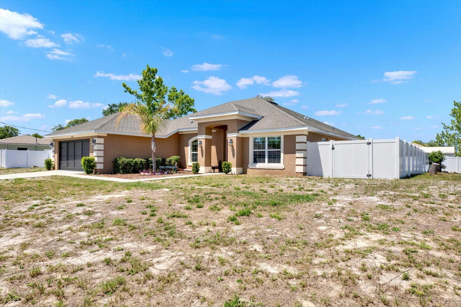 Image 30 of 34 For 14061 White Plains Street