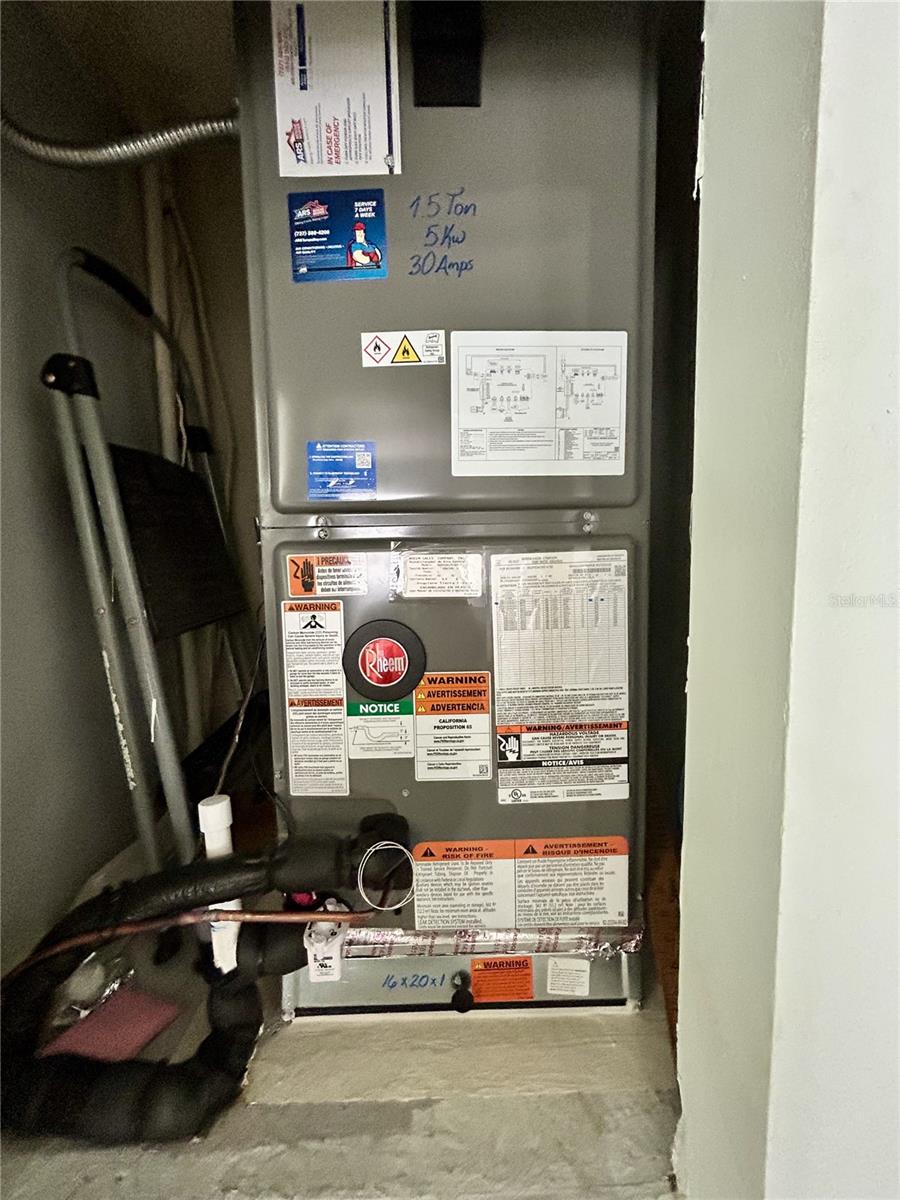 Image 35 of 59 For 6433 Tina Drive 14