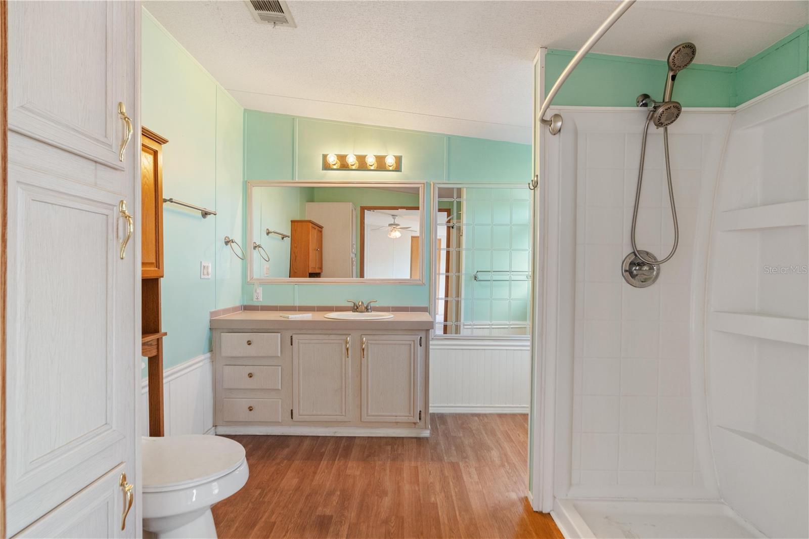 Image 19 of 24 For 5205 Botany Drive