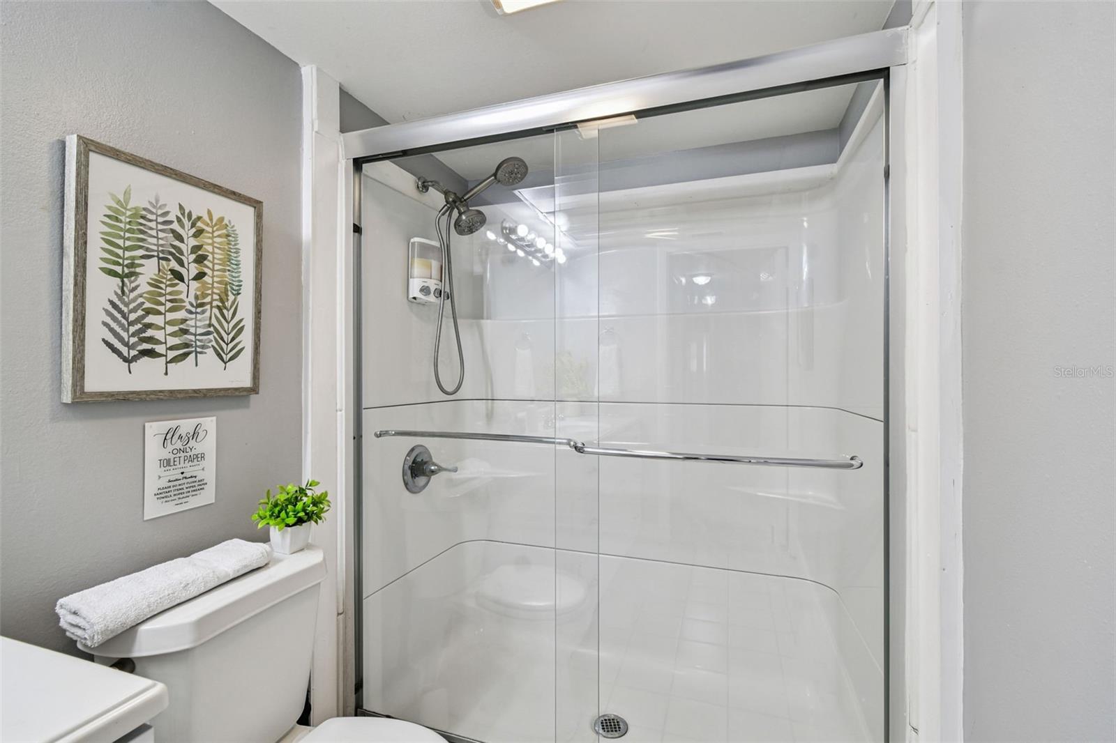 Image 15 of 78 For 5005 Puritan Road