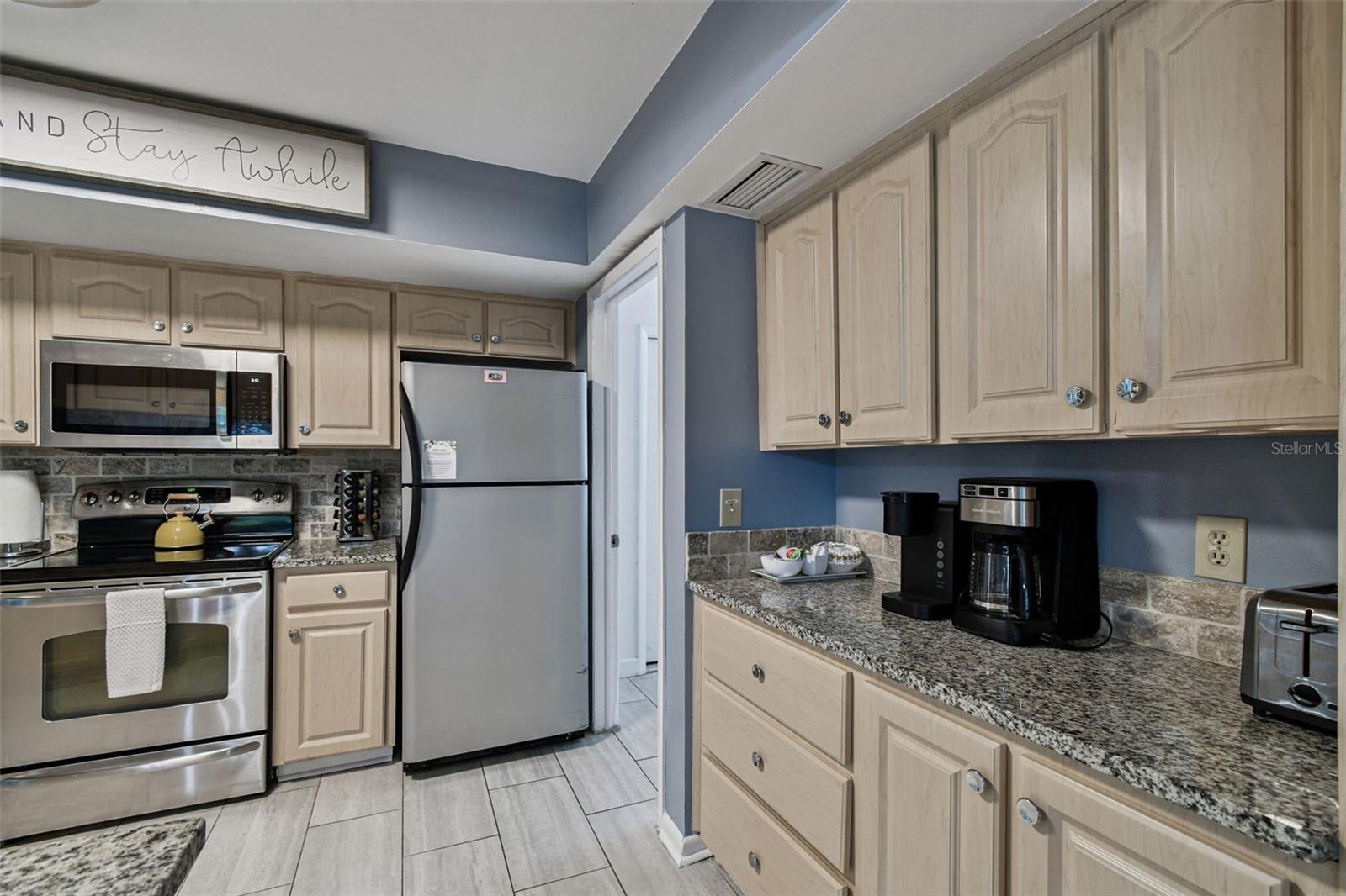 Image 28 of 78 For 5005 Puritan Road