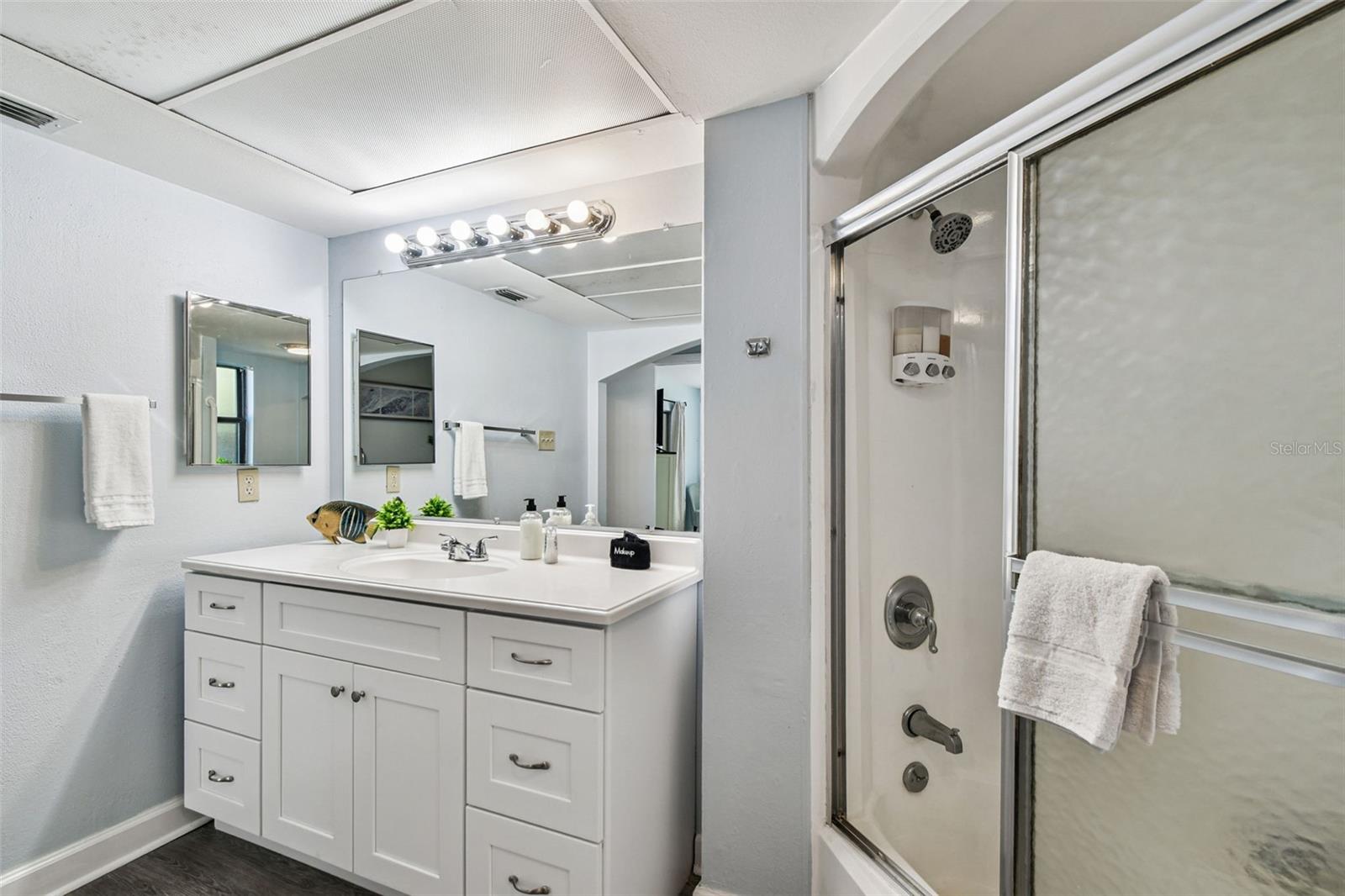 Image 41 of 78 For 5005 Puritan Road