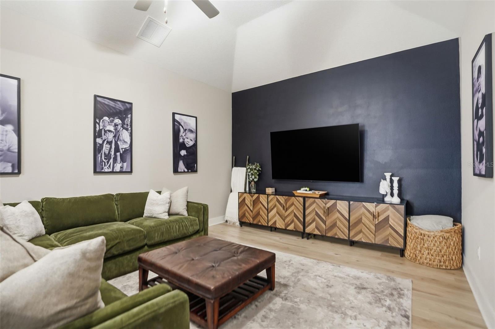 Image 52 of 99 For 13232 Oldenburg Drive