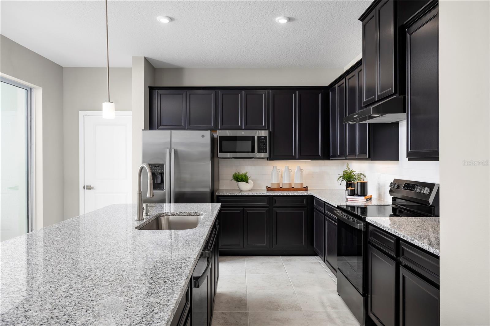 Image 5 of 17 For 3738 Sky Mountain Alley