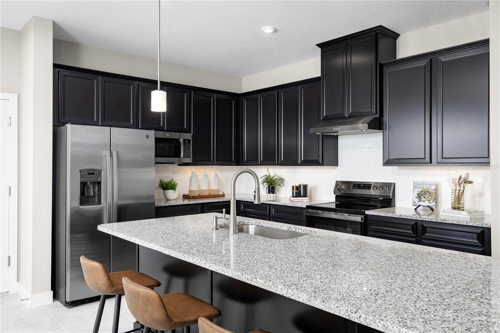 Image 6 of 17 For 3738 Sky Mountain Alley