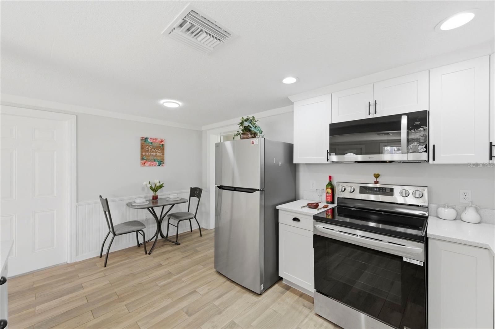 Image 10 of 53 For 9033 Pegasus Avenue