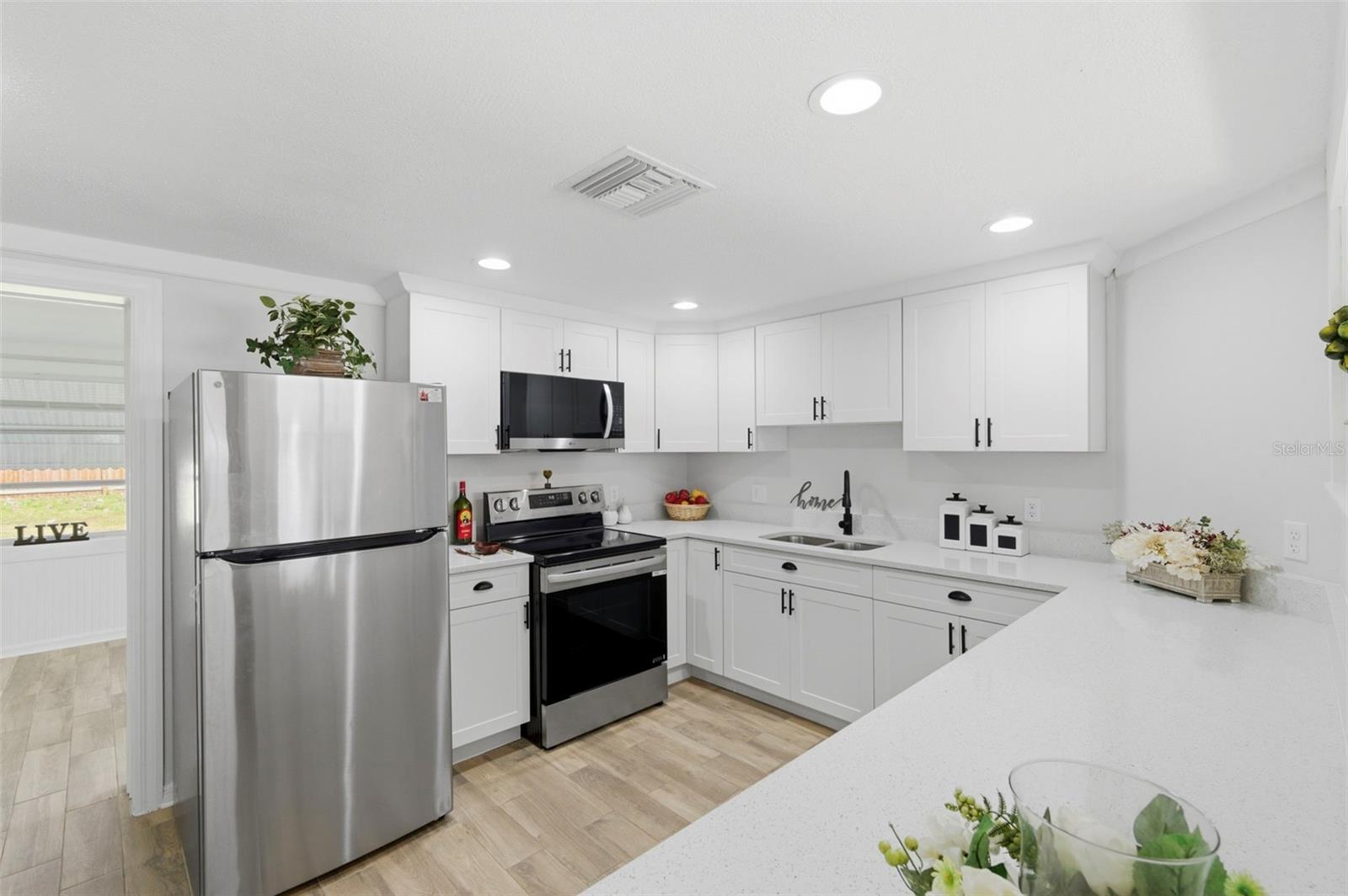 Image 8 of 53 For 9033 Pegasus Avenue