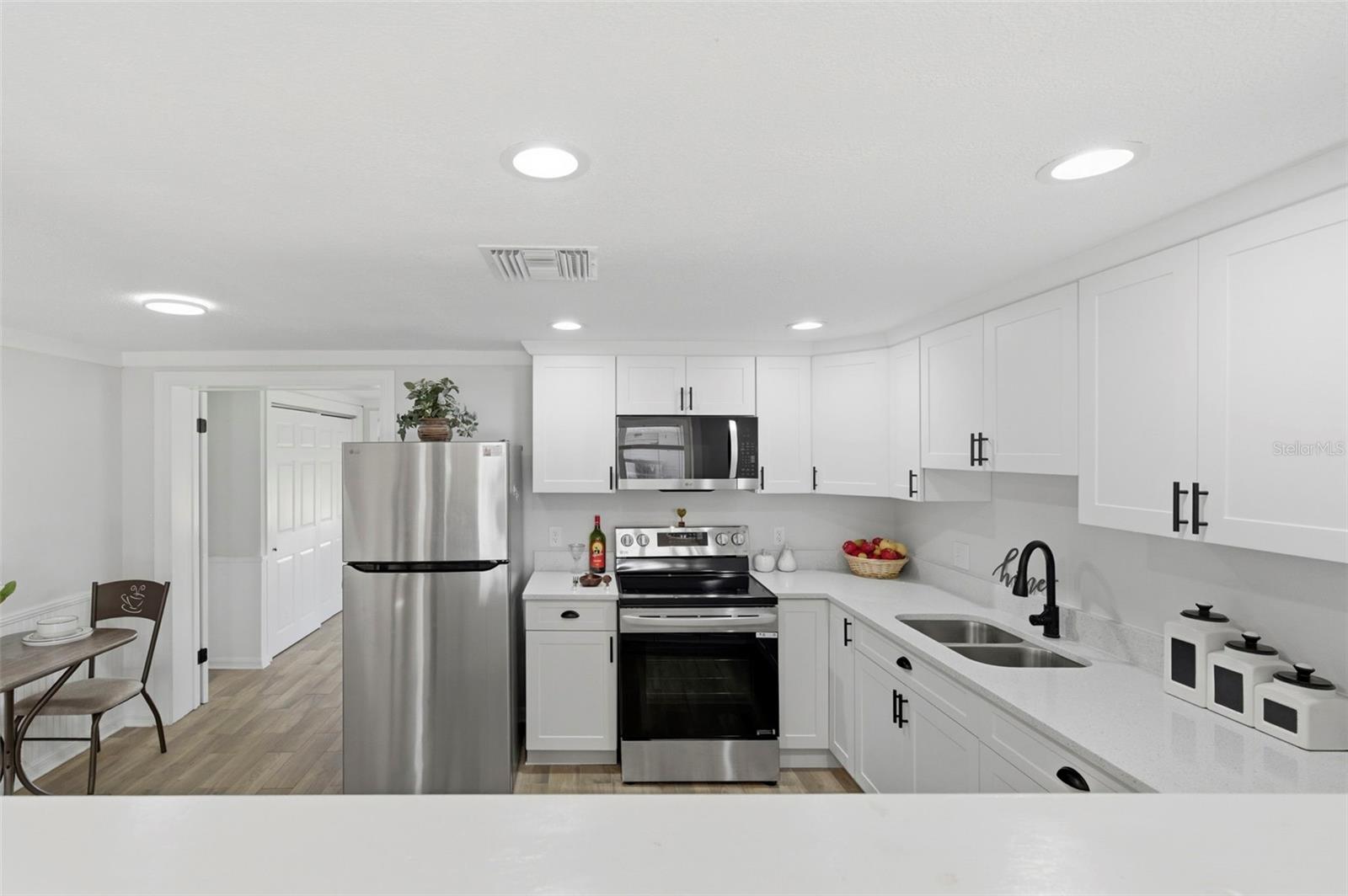 Image 9 of 53 For 9033 Pegasus Avenue