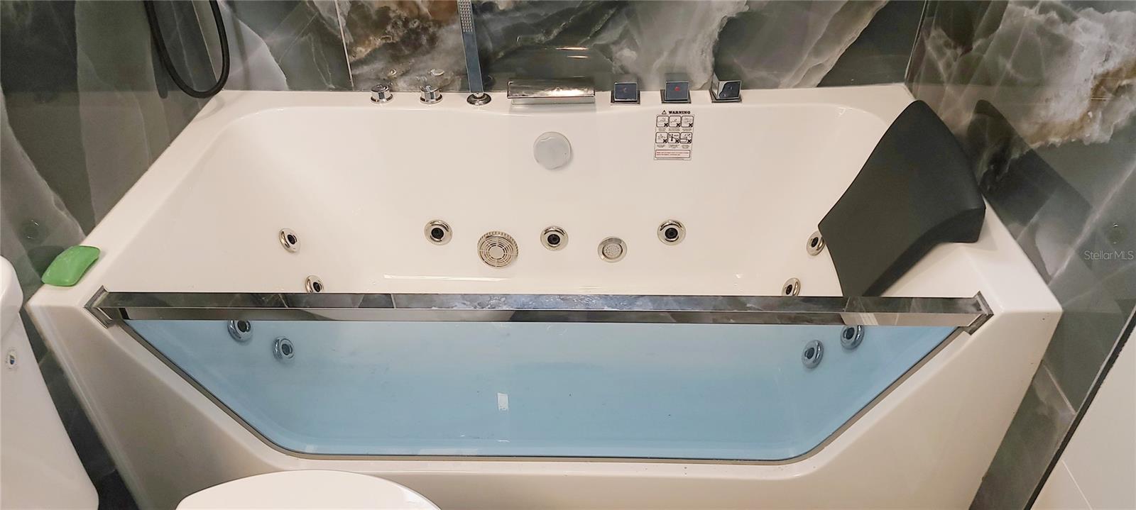 Image 23 of 35 For 10901 Oldham Road