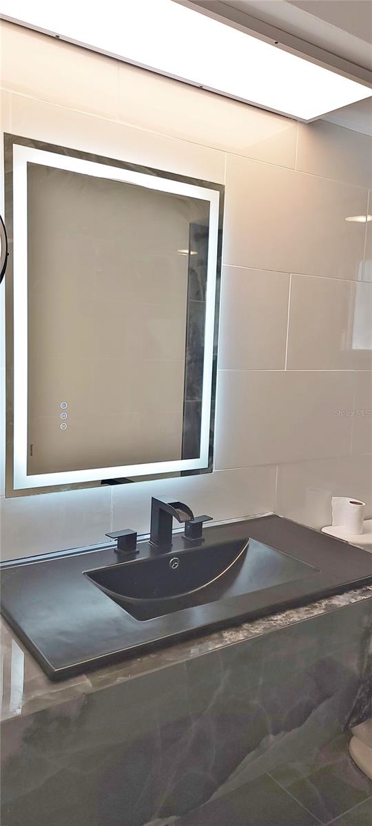 Image 24 of 35 For 10901 Oldham Road