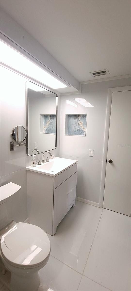 Image 32 of 35 For 10901 Oldham Road