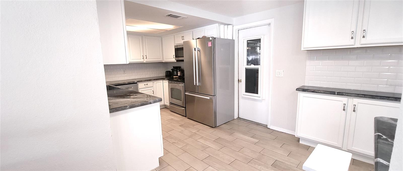 Image 5 of 35 For 10901 Oldham Road