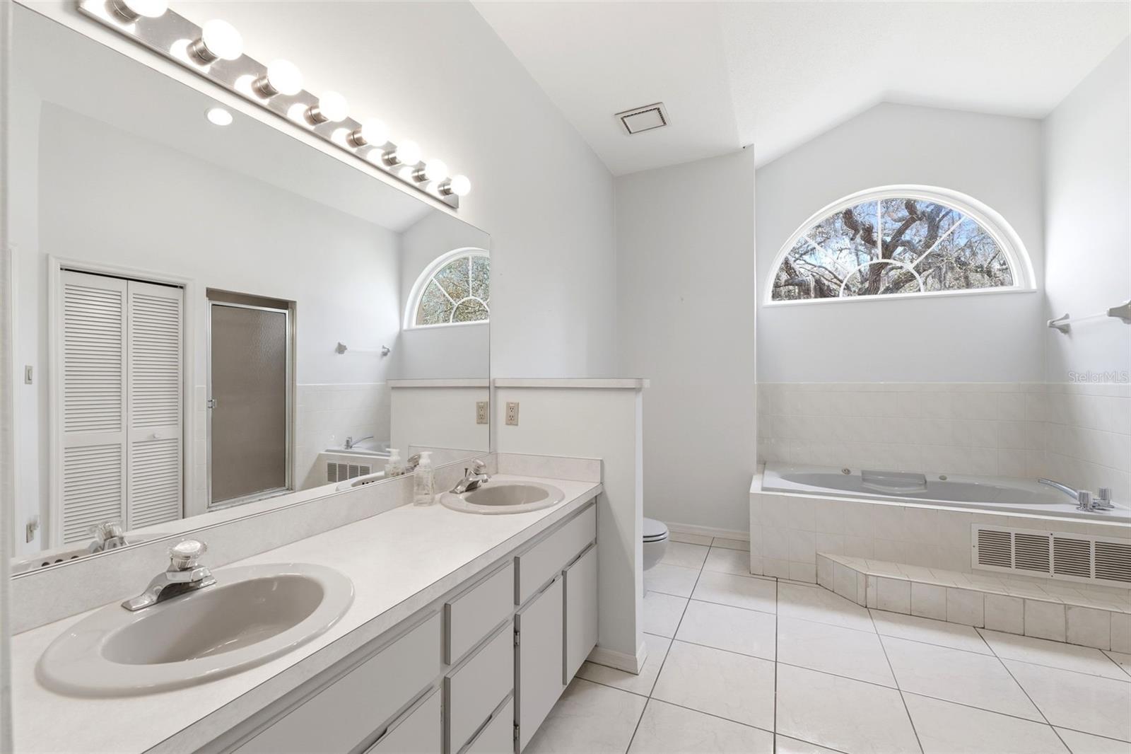 Image 18 of 68 For 18805 Kelly Road