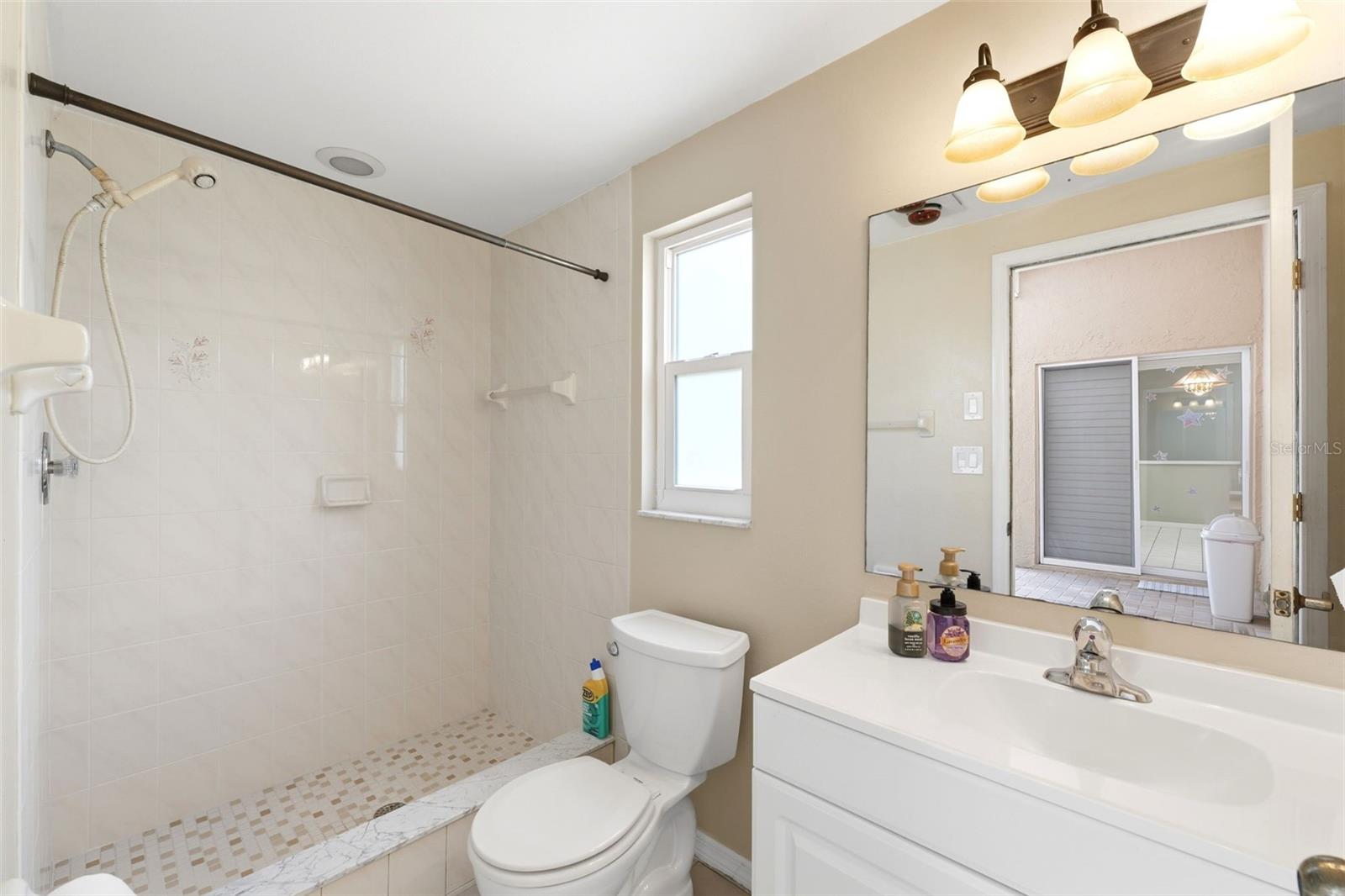 Image 23 of 68 For 18805 Kelly Road