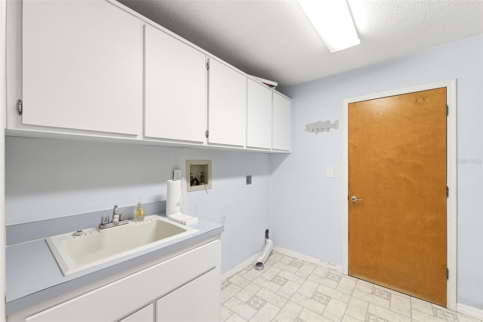 Image 27 of 68 For 18805 Kelly Road