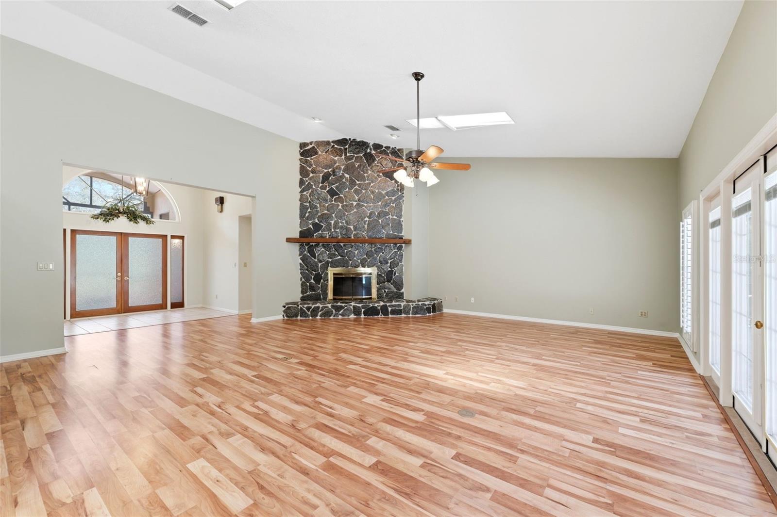 Image 46 of 68 For 18805 Kelly Road