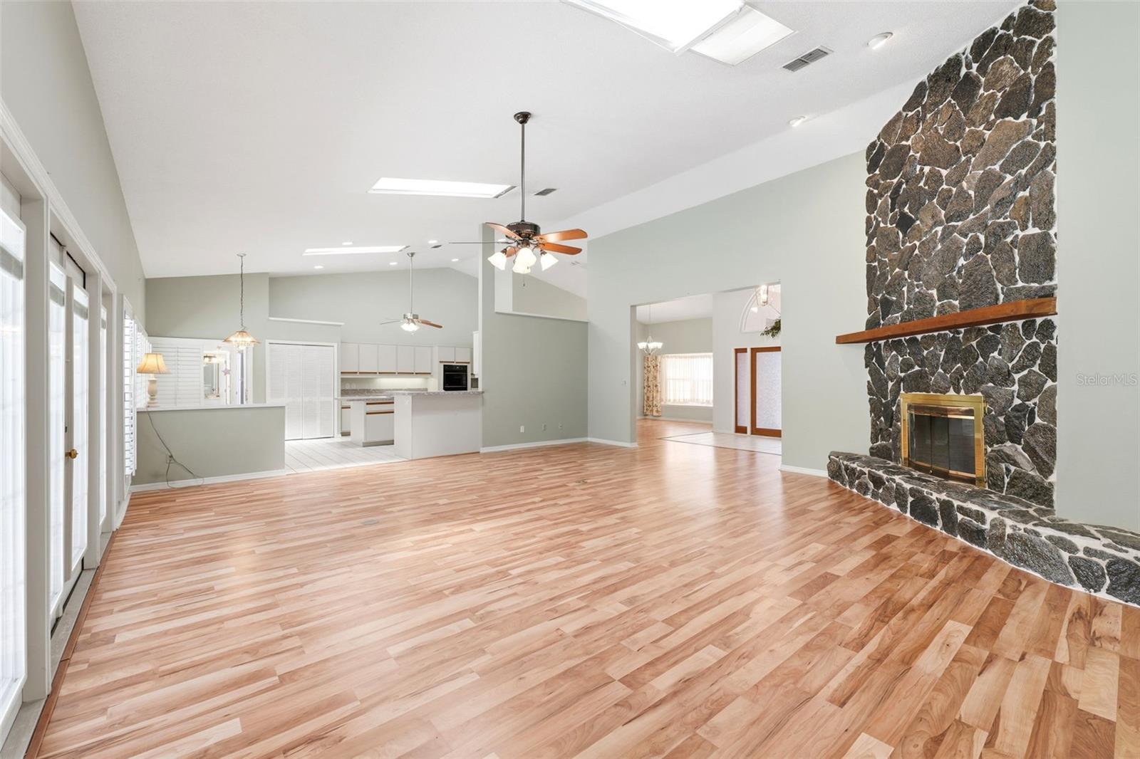 Image 9 of 68 For 18805 Kelly Road