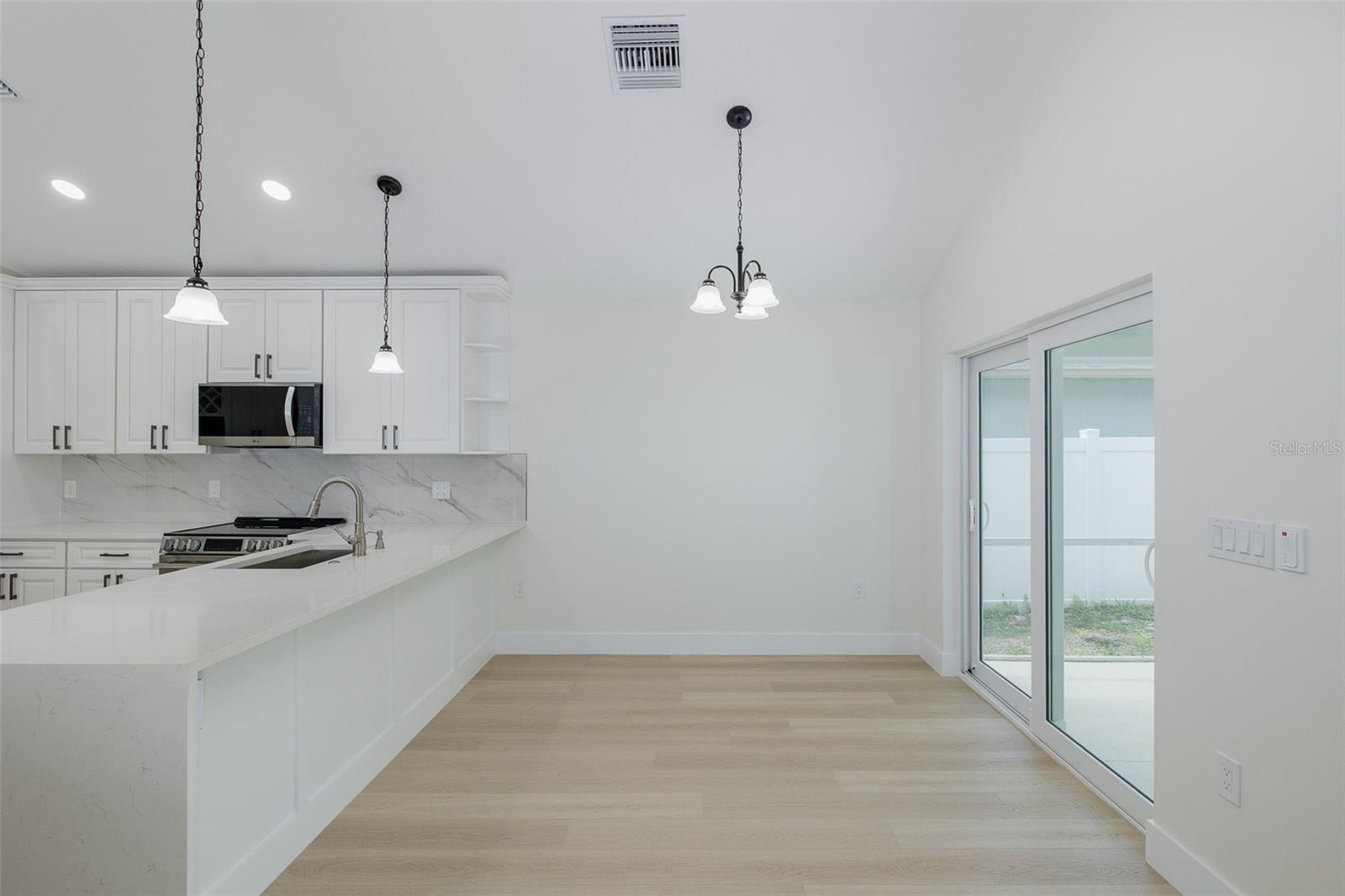 Listing photo id 9 for 2851 Butterfly Landing Drive