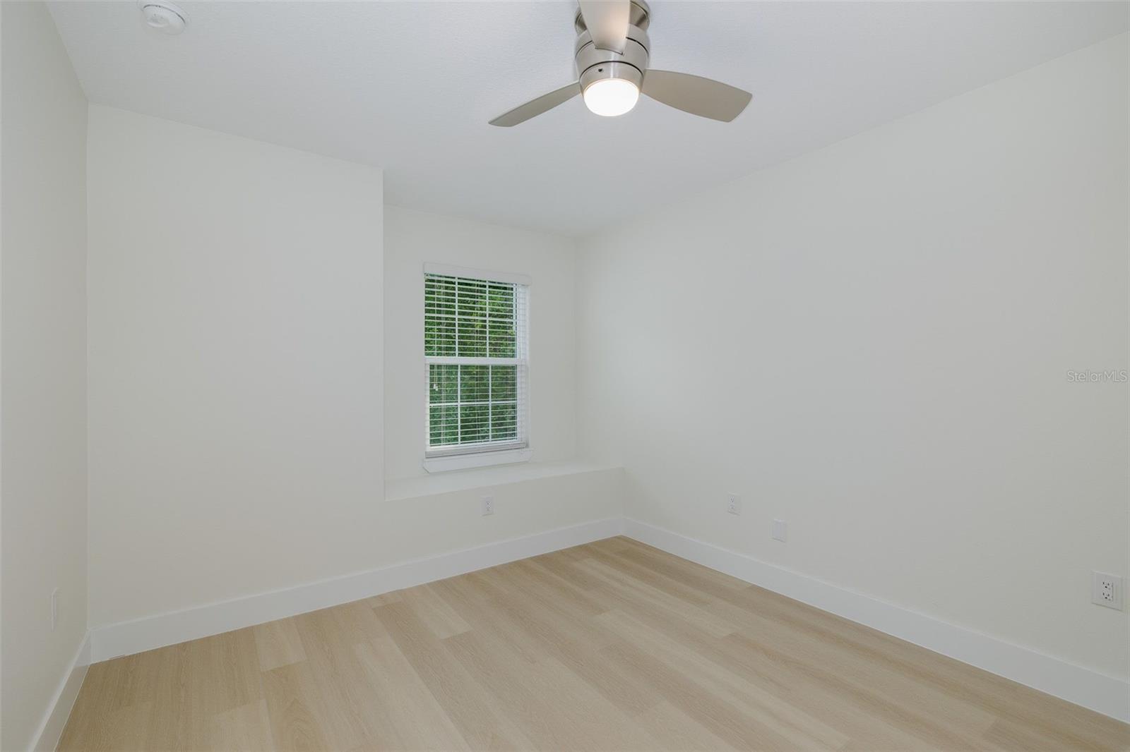 Listing photo id 25 for 2851 Butterfly Landing Drive