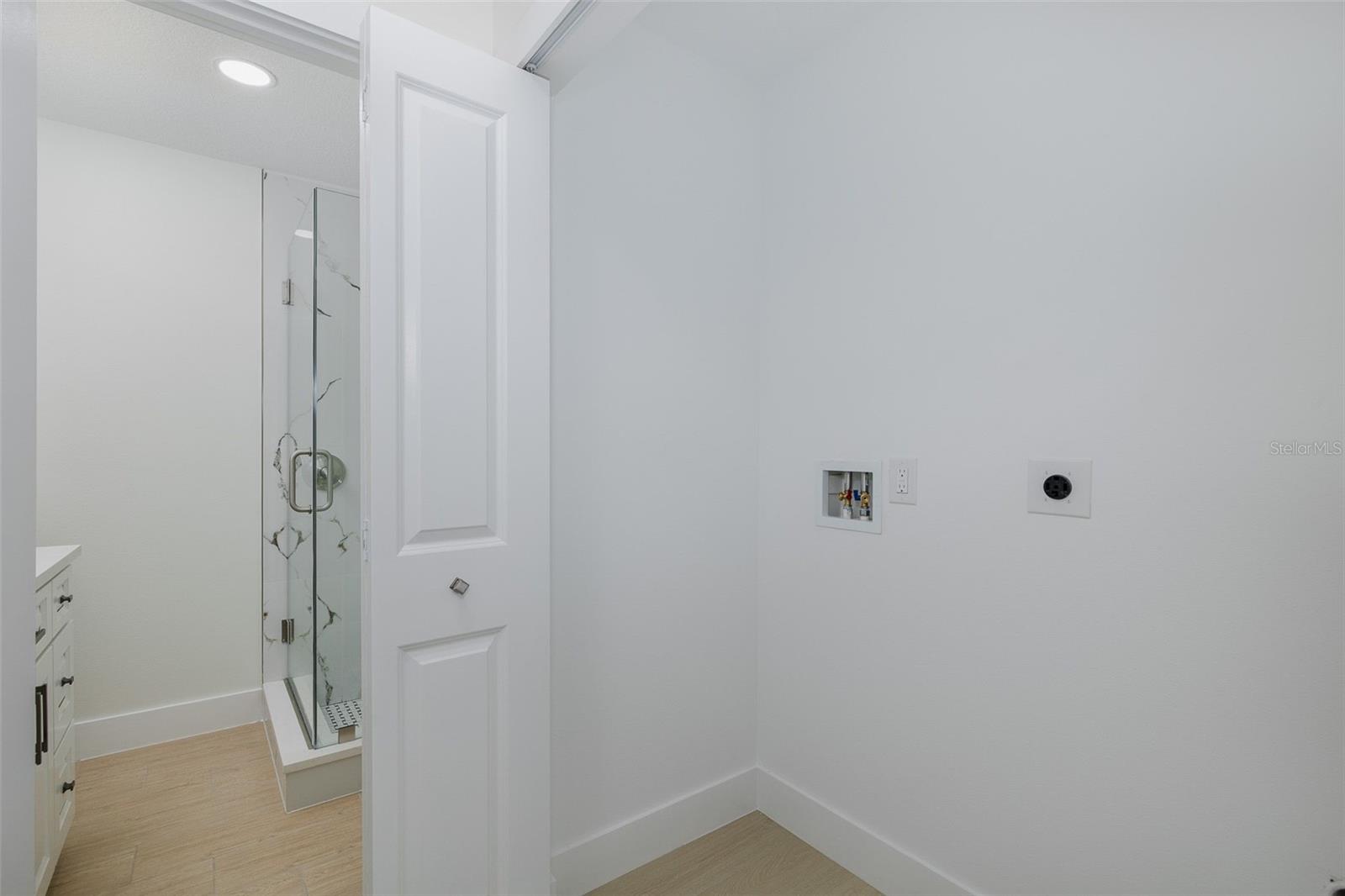 Listing photo id 33 for 2851 Butterfly Landing Drive