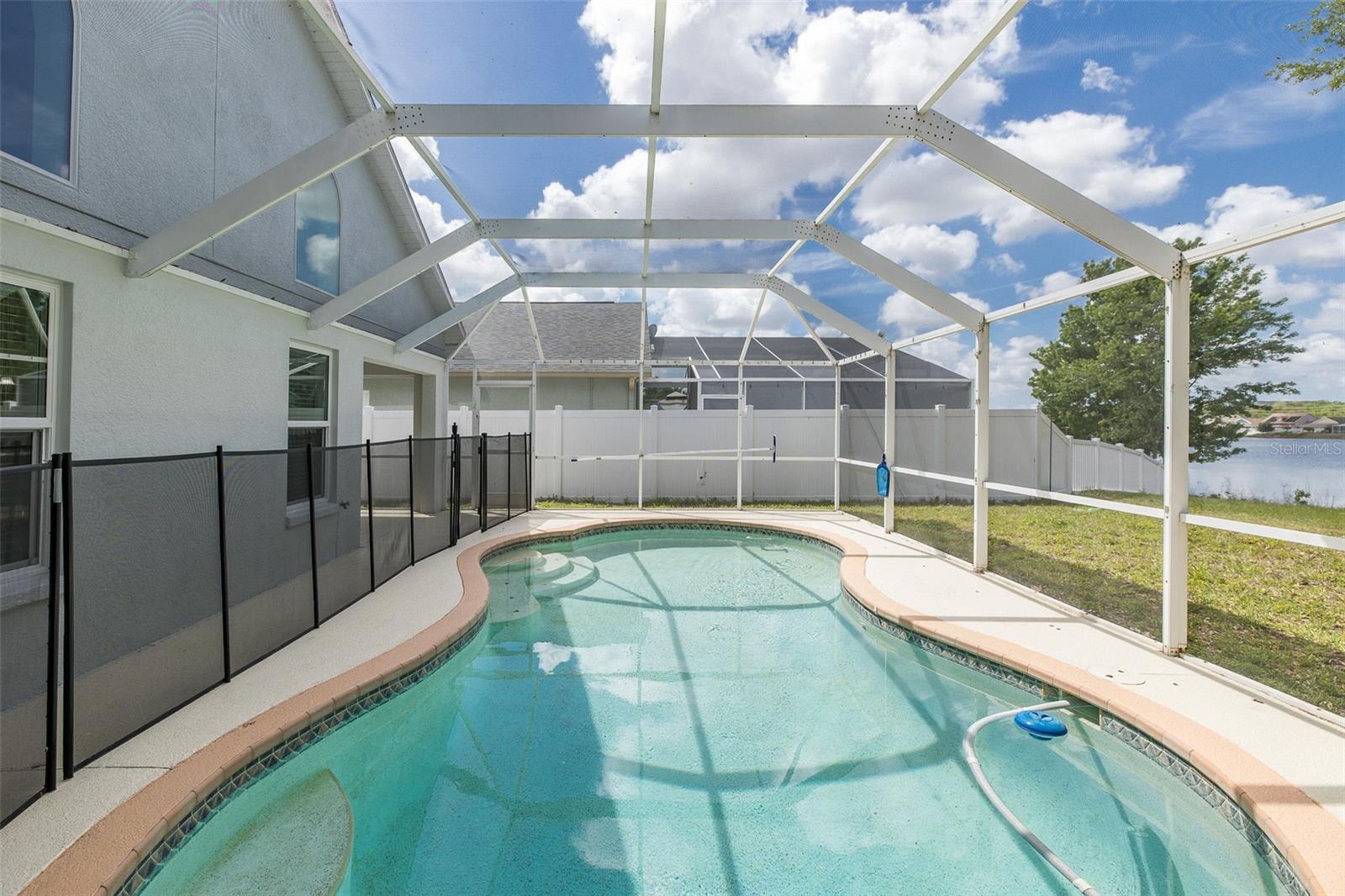 Listing photo id 36 for 2851 Butterfly Landing Drive