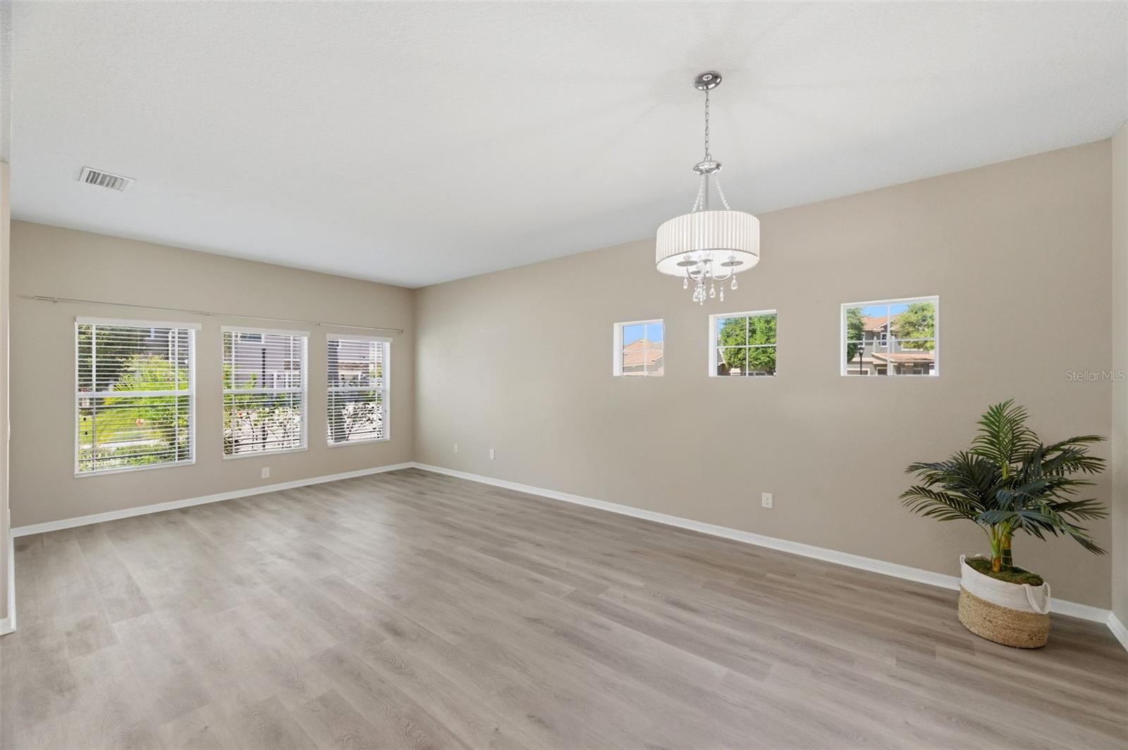 Image 13 of 100 For 8730 Briggs Marsh Court