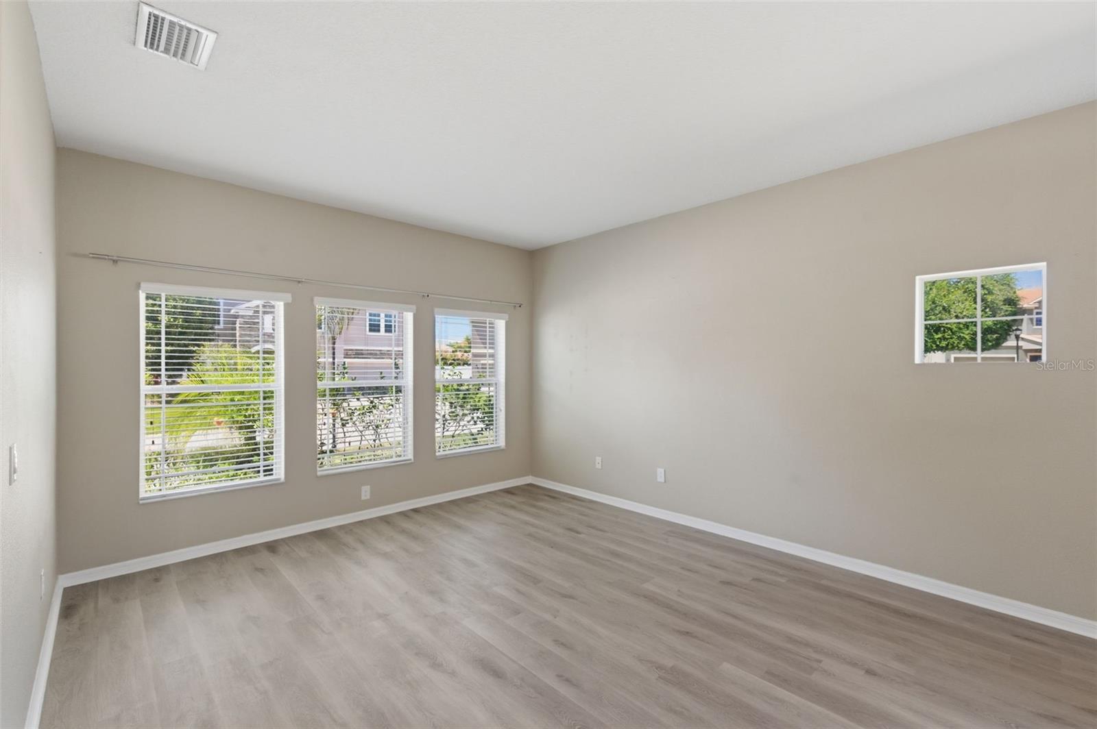 Image 18 of 100 For 8730 Briggs Marsh Court