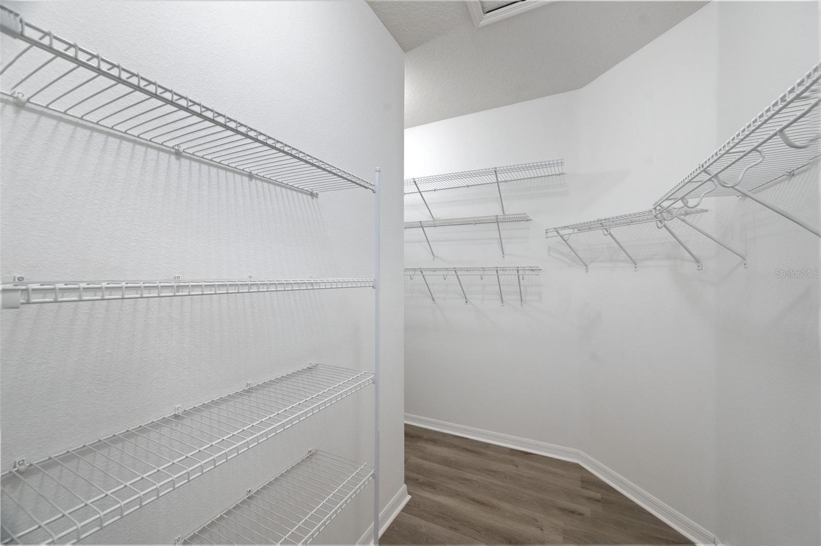 Image 42 of 100 For 8730 Briggs Marsh Court