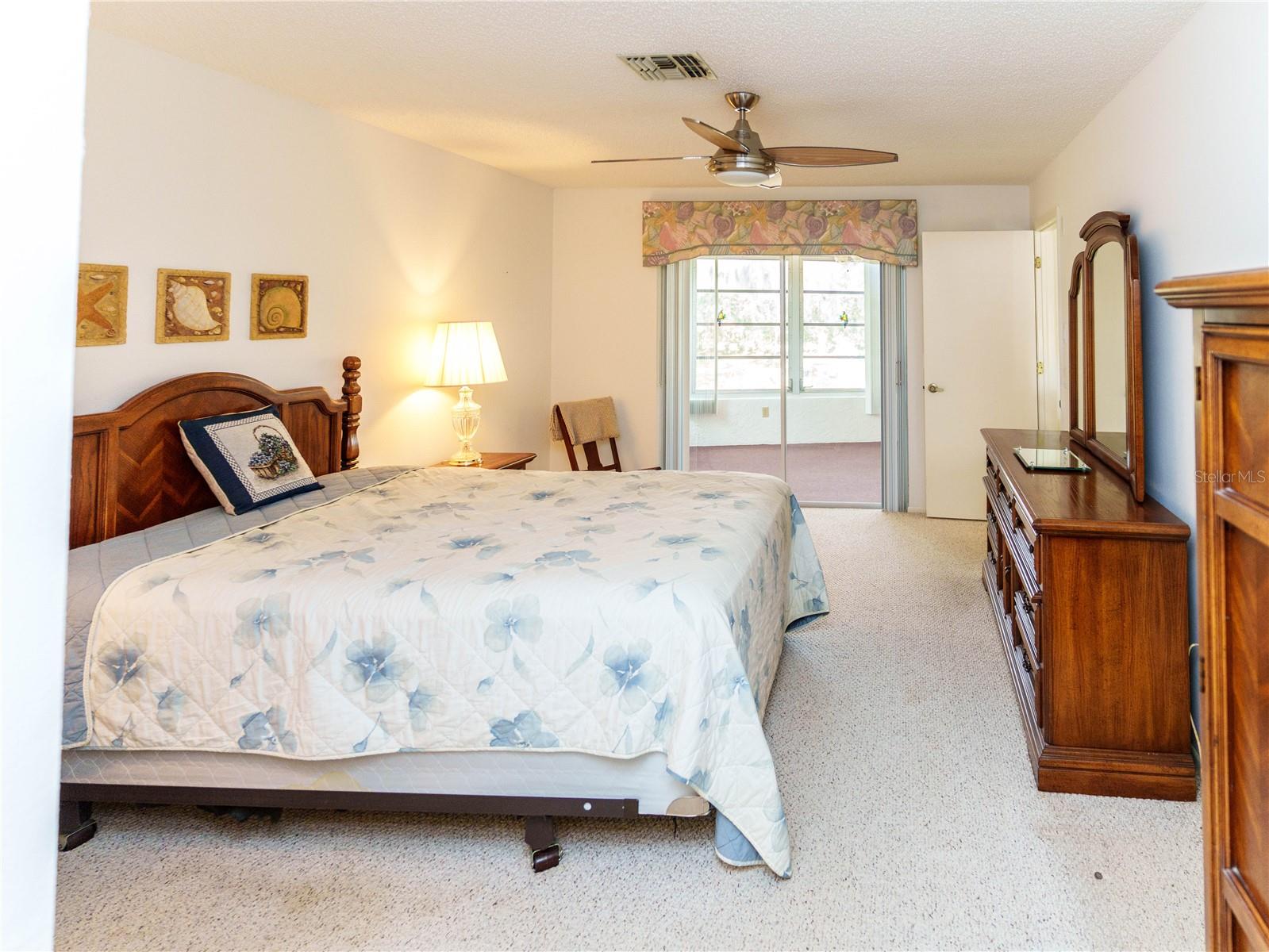 Image 19 of 29 For 8711 Gold Pine Dr