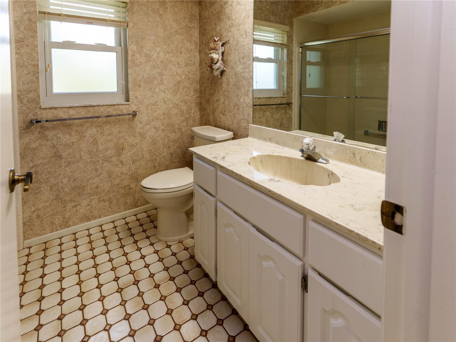 Image 22 of 29 For 8711 Gold Pine Dr