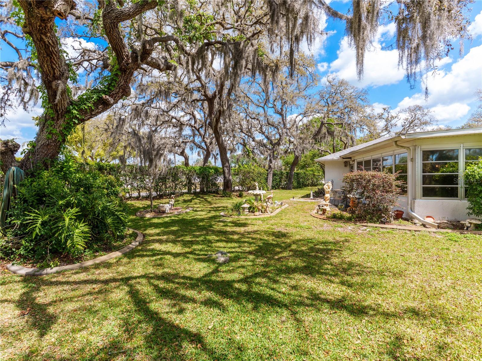 Image 24 of 29 For 8711 Gold Pine Dr