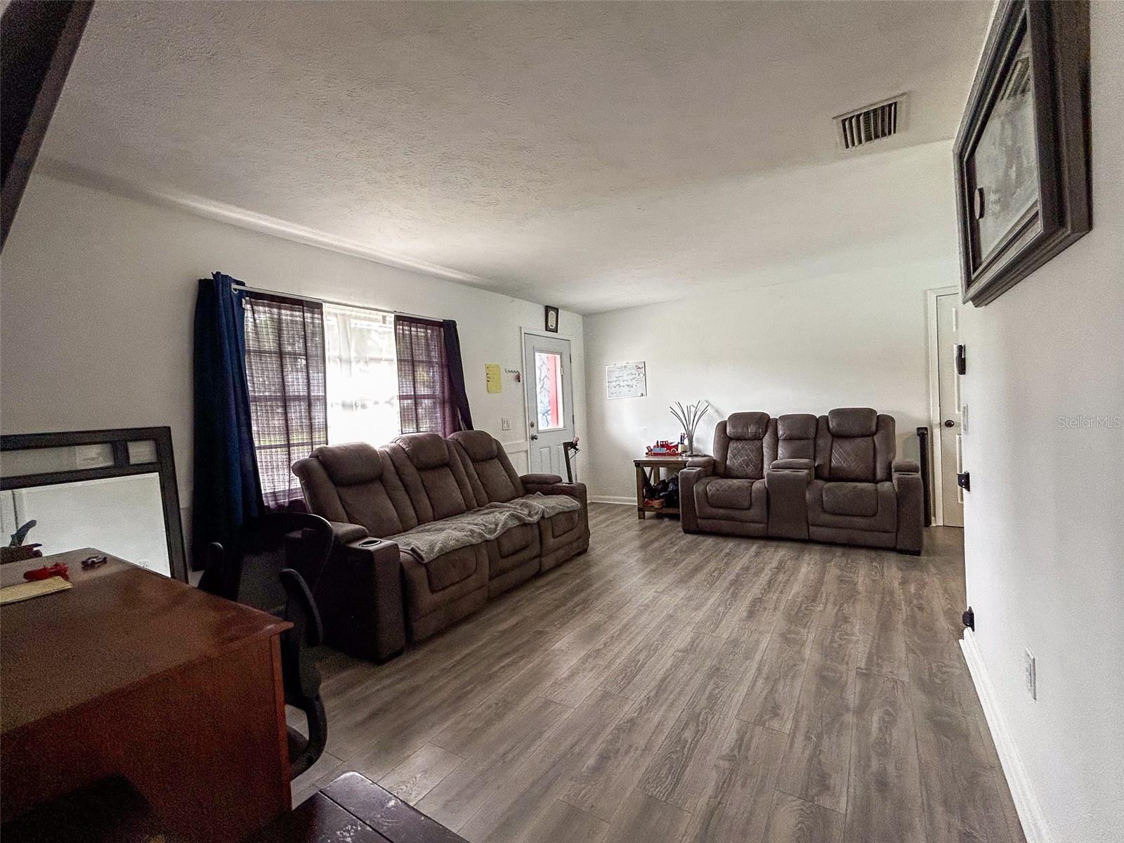 Image 6 of 15 For 39219 5th Avenue