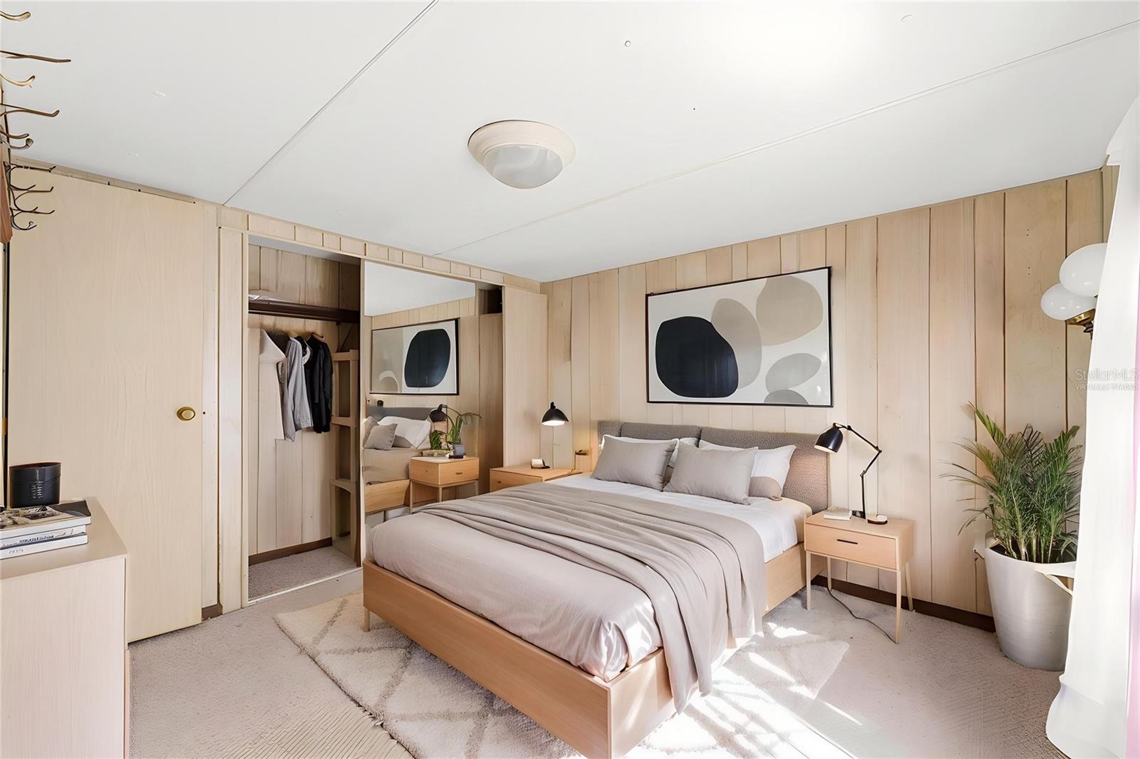 Listing photo id 9 for 16111 Sarasota Street