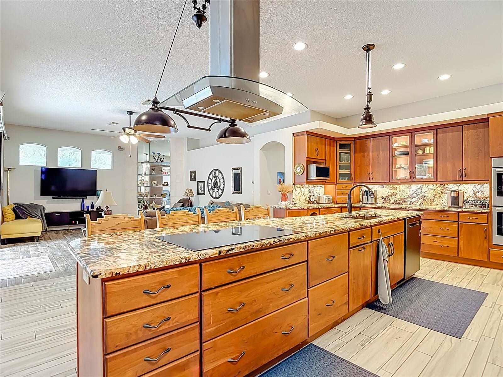 Image 13 of 70 For 2087 Breezy Way