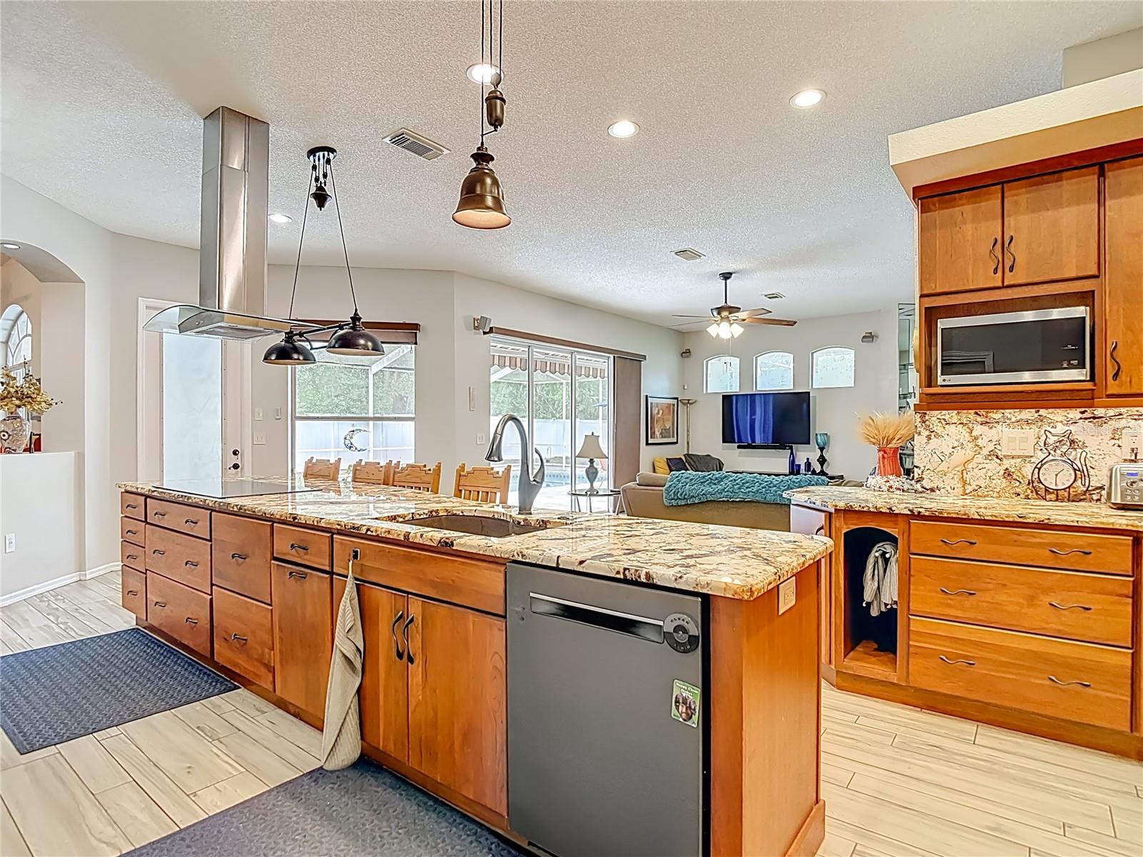 Image 16 of 70 For 2087 Breezy Way