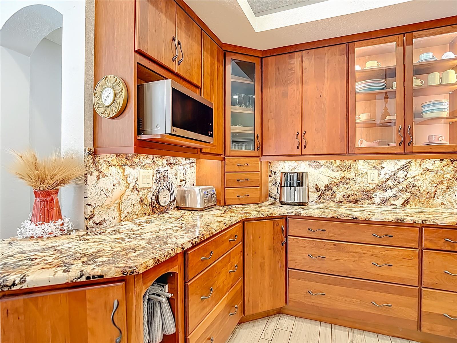 Image 20 of 70 For 2087 Breezy Way