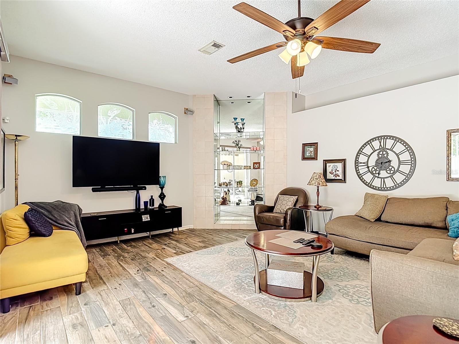 Image 24 of 70 For 2087 Breezy Way