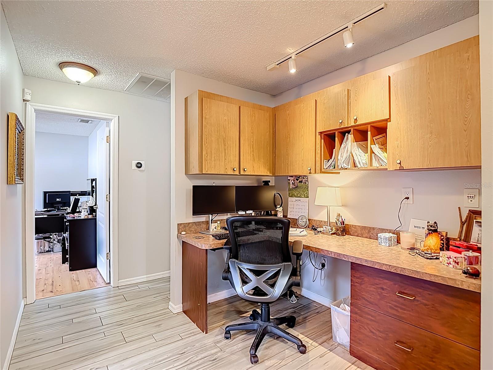 Image 33 of 70 For 2087 Breezy Way