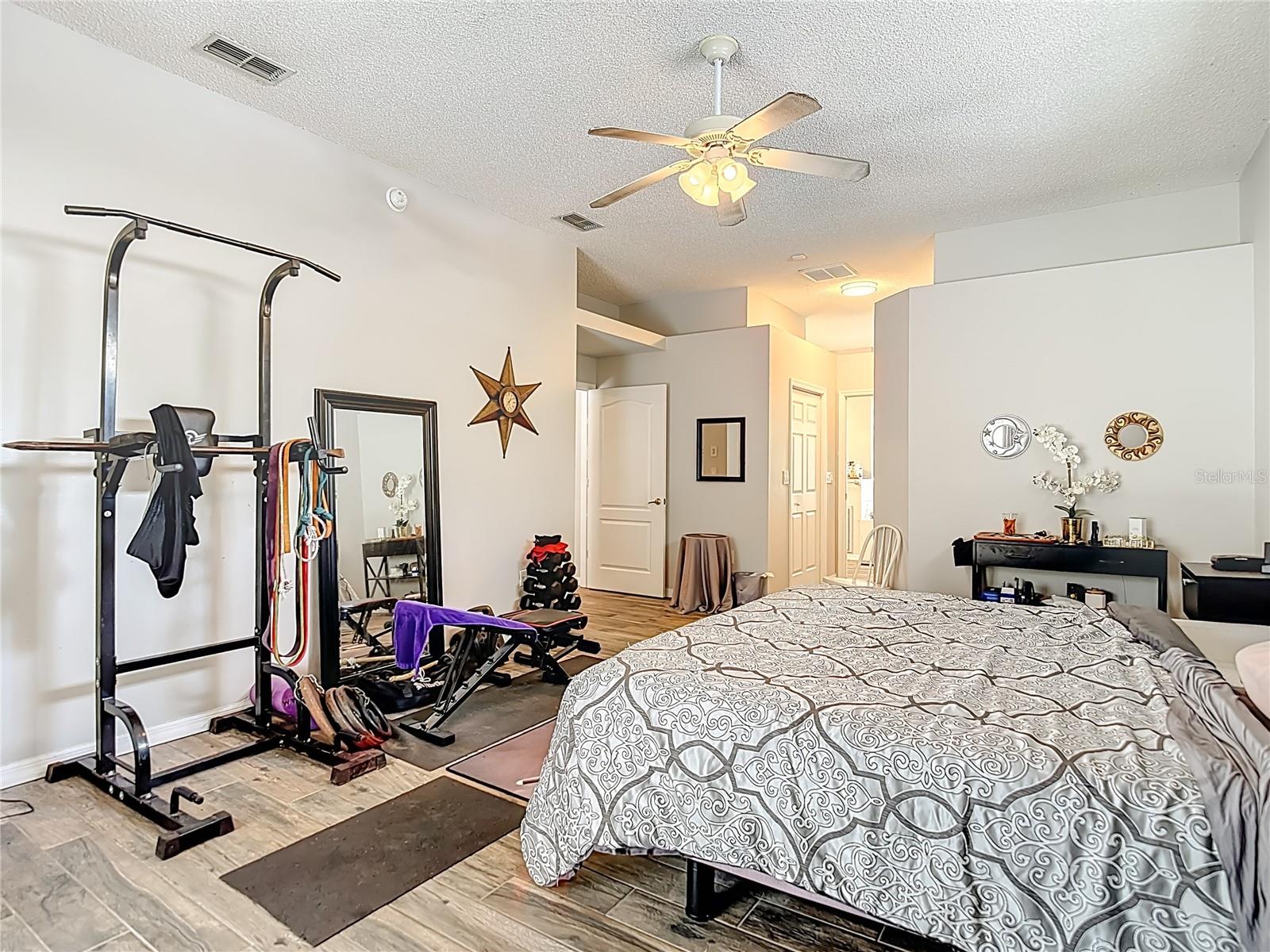 Image 42 of 70 For 2087 Breezy Way