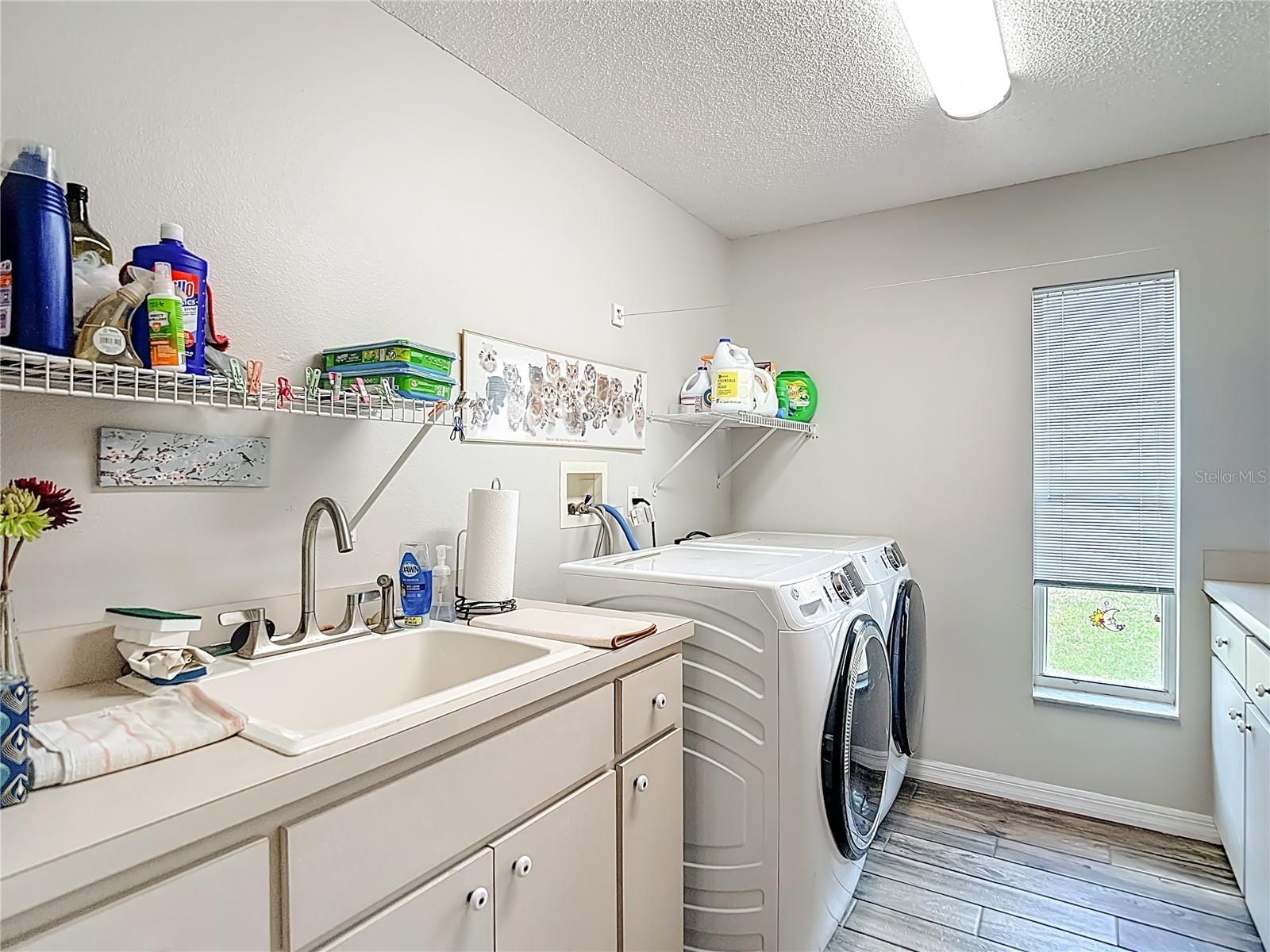 Image 52 of 70 For 2087 Breezy Way