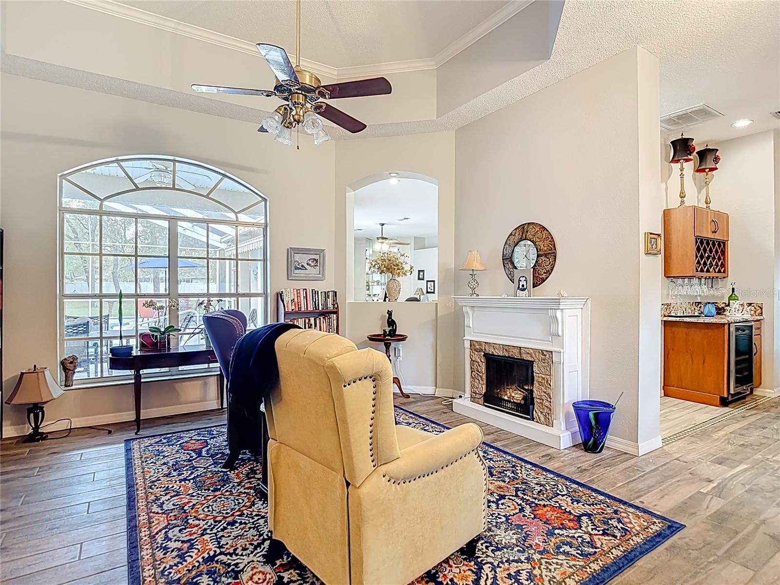 Image 7 of 70 For 2087 Breezy Way