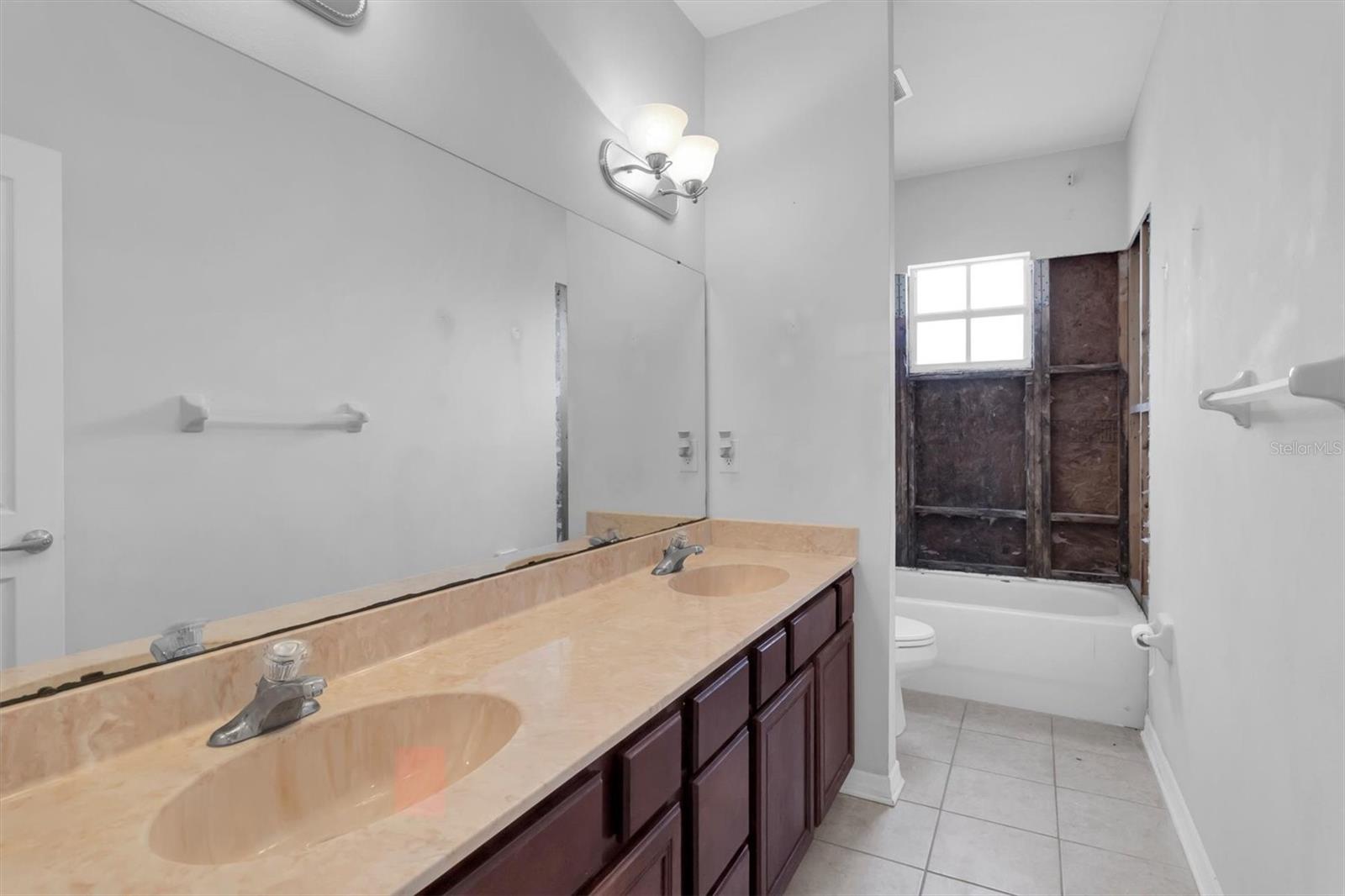 Image 27 of 56 For 3540 Durrance Street