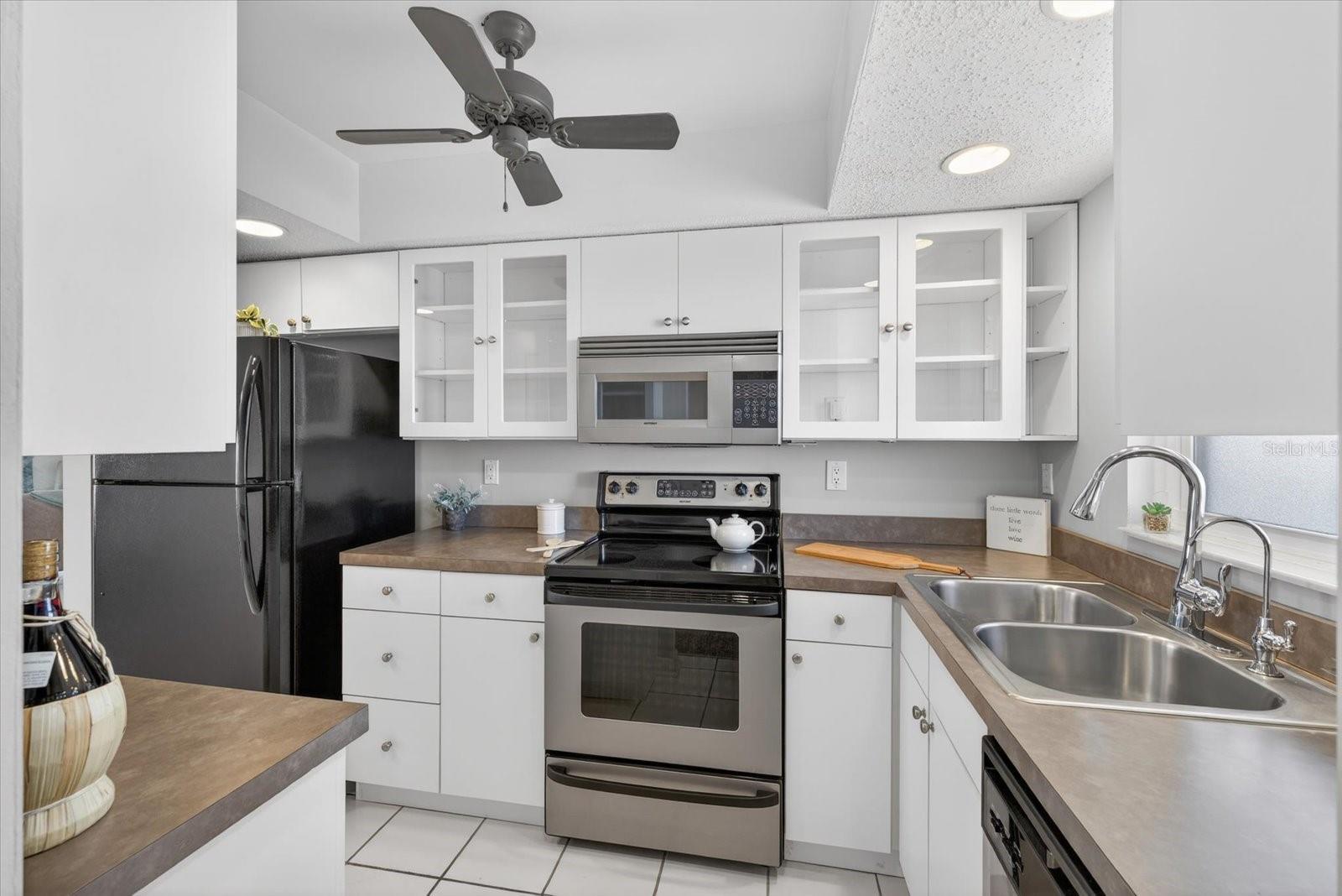 Image 10 of 44 For 4939 Floramar Terrace 710