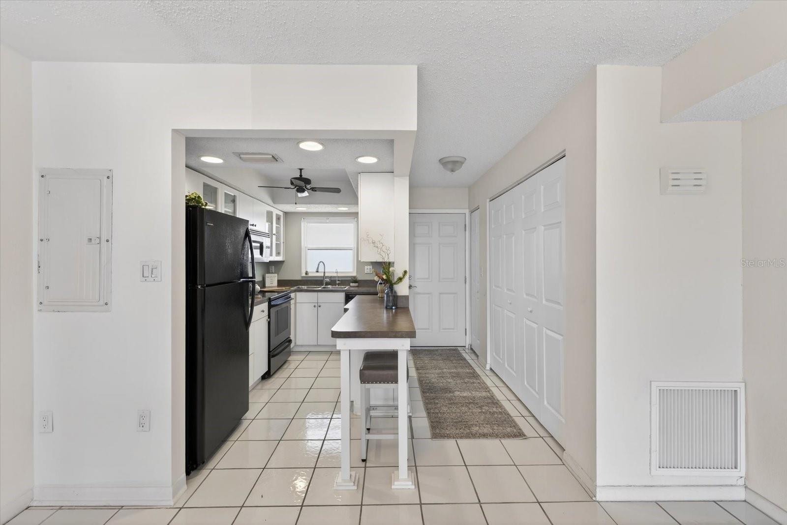 Image 11 of 44 For 4939 Floramar Terrace 710