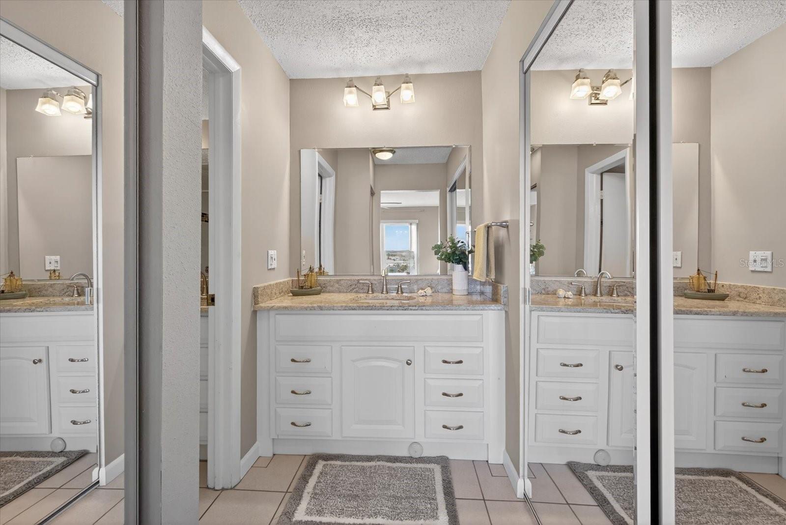 Image 15 of 44 For 4939 Floramar Terrace 710