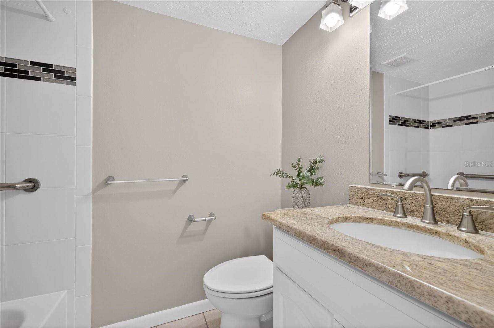 Image 17 of 44 For 4939 Floramar Terrace 710