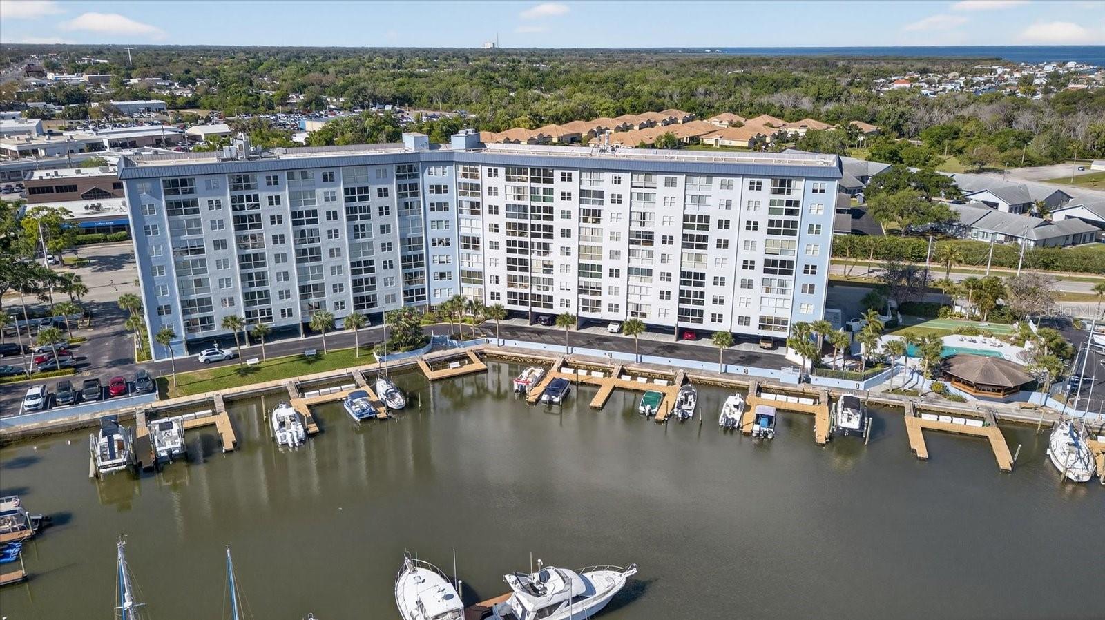 Image 28 of 44 For 4939 Floramar Terrace 710