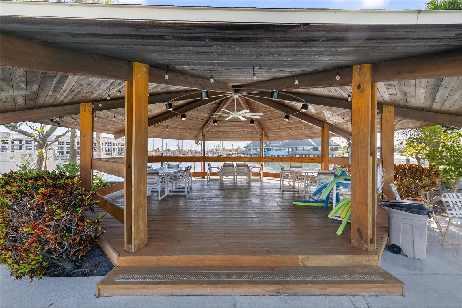 Image 31 of 44 For 4939 Floramar Terrace 710